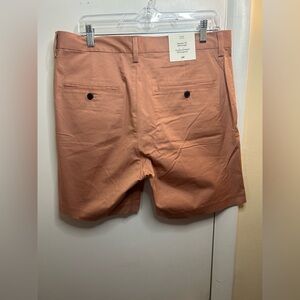 H&M Men's Peach Flat Front Shorts